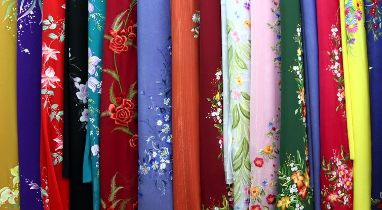 Hoa Anh Đào có trên dưới 10 năm kinh nghiệm hoạt động trong lĩnh vực in ấn vải